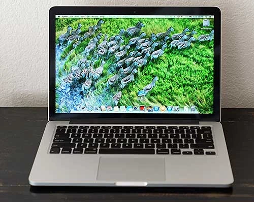مک بوک پرو ریتینا i7 n3 ram 16 ssd256 استوک شو روم بدون کارکرد با 12 ماه گارانتی macbook pro